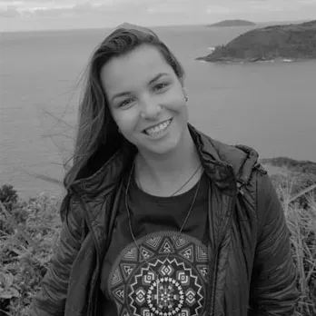 Foto de Drª. Carine O. Fogliarini